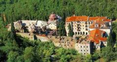 Istorie: Zografu - ctitorie bulgărească, „lavră a Moldovei“