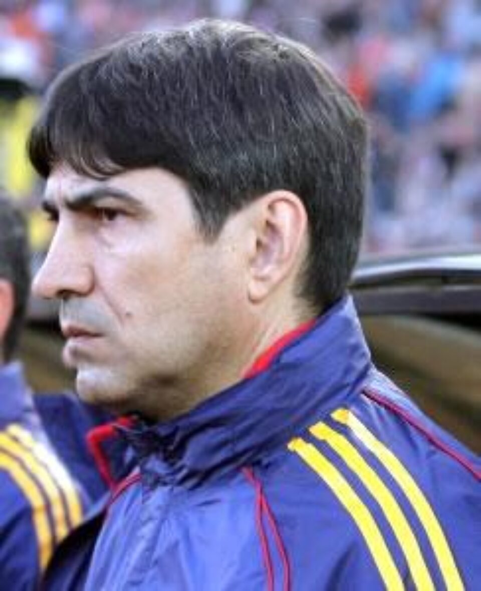 Reacție: Agresorul lui Pițurcă, căutat cu Jandarmeria