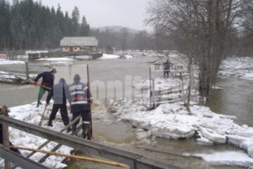 Zăpoare: Noi dinamitări pe râurile Dorna și Bistrița