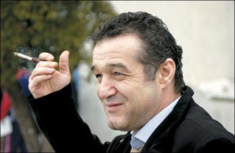 Gigi Becali, un maniac al sacoșei cu bani