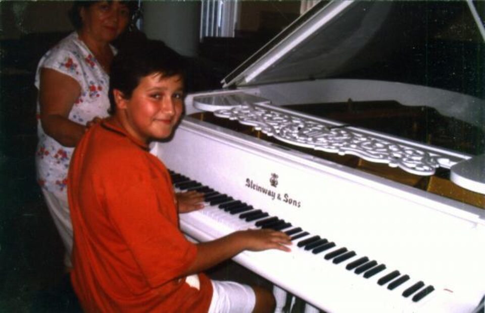 Concert în satul bunicului