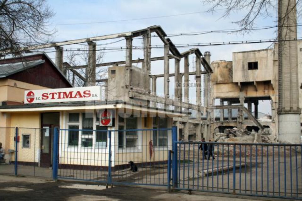 STIMAS va concedia 211 dintre cei 340 de angajați