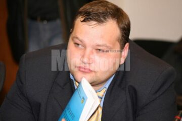 Răspuns: PD-L infirmă șantajul și mituirea primarilor