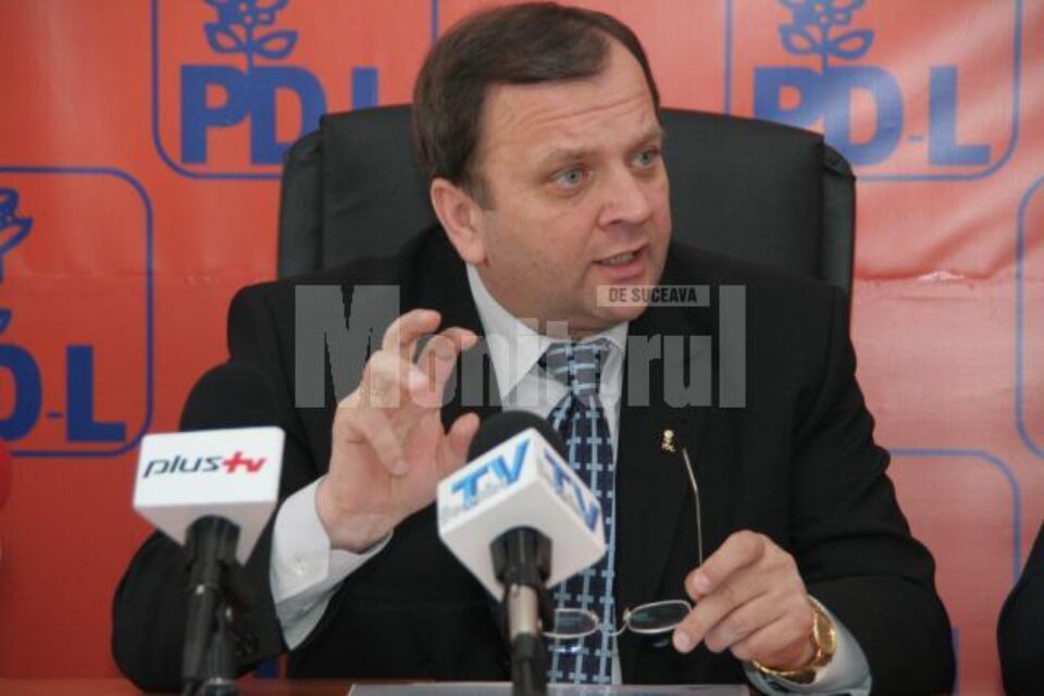 Înțelegeri: Flutur cheamă partidele la împărțirea colegiilor electorale