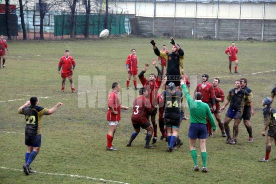 Rugby: Victorie muncită pe un teren foarte greu