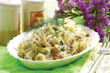 Salată de varză și rubarbăr