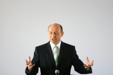 Președintele Băsescu a acuzat trusturile de presă de atacuri la adresa membrilor familiei sale