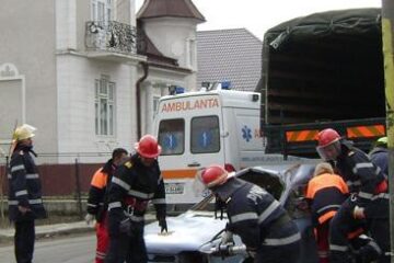 Aplicație pompieri: Incendiu devastator, regizat la un hotel din Rădăuți