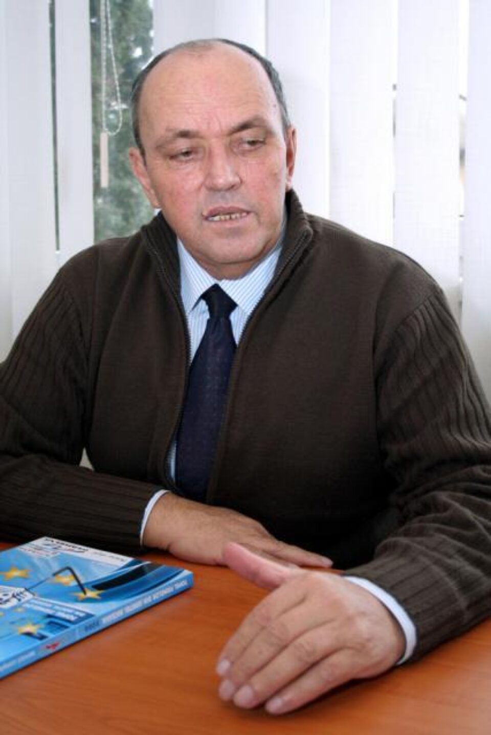 Vasile Curelaru: „O defecțiune în instalațiile electrice ale IMR Crucea ar putea lăsa fără energie electrică 4.000-5.000 de consumatori” Vasile Curelaru: „O defecțiune în instalațiile electrice ale IMR Crucea ar putea lăsa fără energie electrică 4.000-5.000 de consumatori”