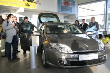 Auto: Test drive cu noul Renault Laguna la Darex Suceava