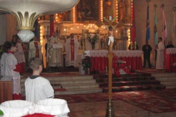 Sfânta Liturghie din Duminica Paștelui