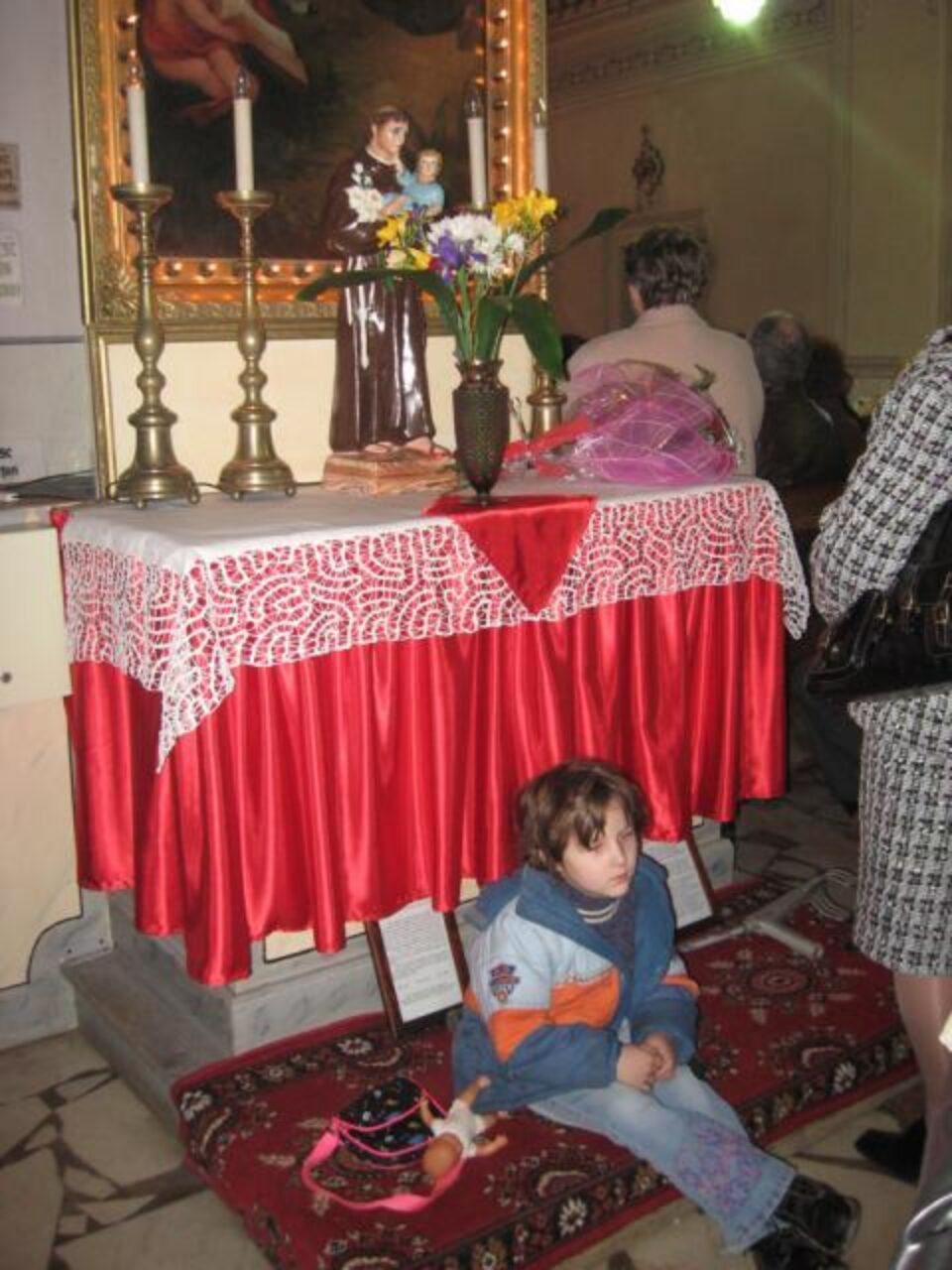 Sâmbătă și duminică: Sute de catolici au participat la slujbele dedicate Învierii Domnului