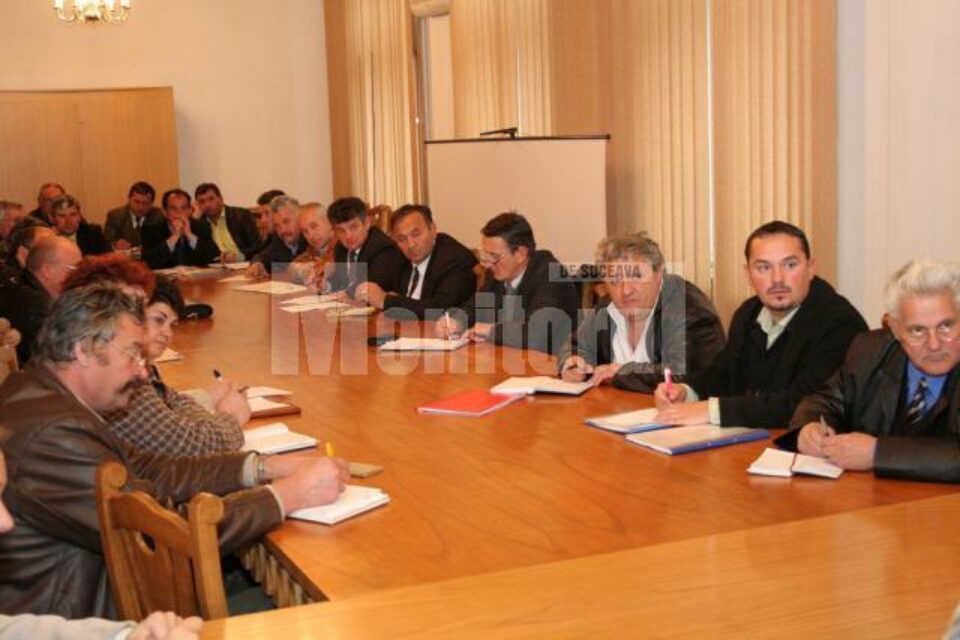 Discuții la Prefectură