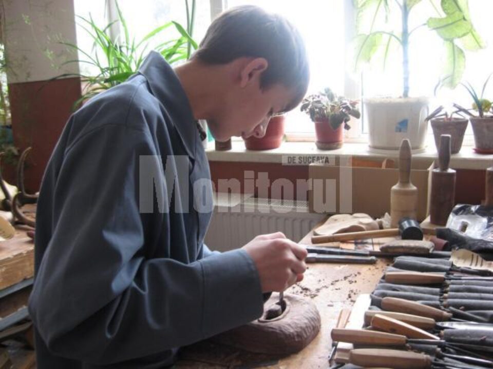 Un mic sculptor al scolii
