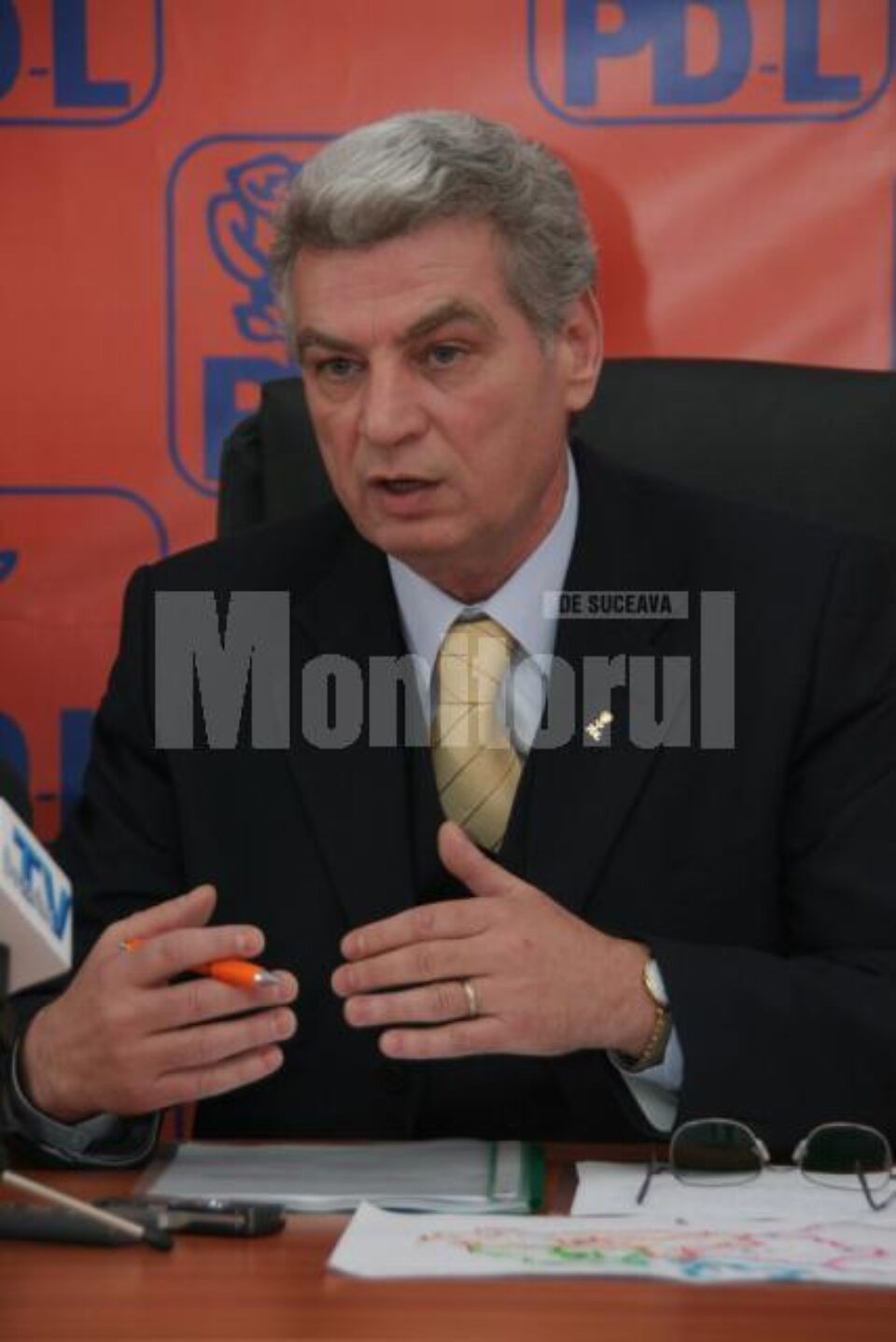 Constantin Gheorghe: „Vom lua în considerare propunerile venite de la cetățeni și de la societatea civilă” Constantin Gheorghe: „Vom lua în considerare propunerile venite de la cetățeni și de la societatea civilă”