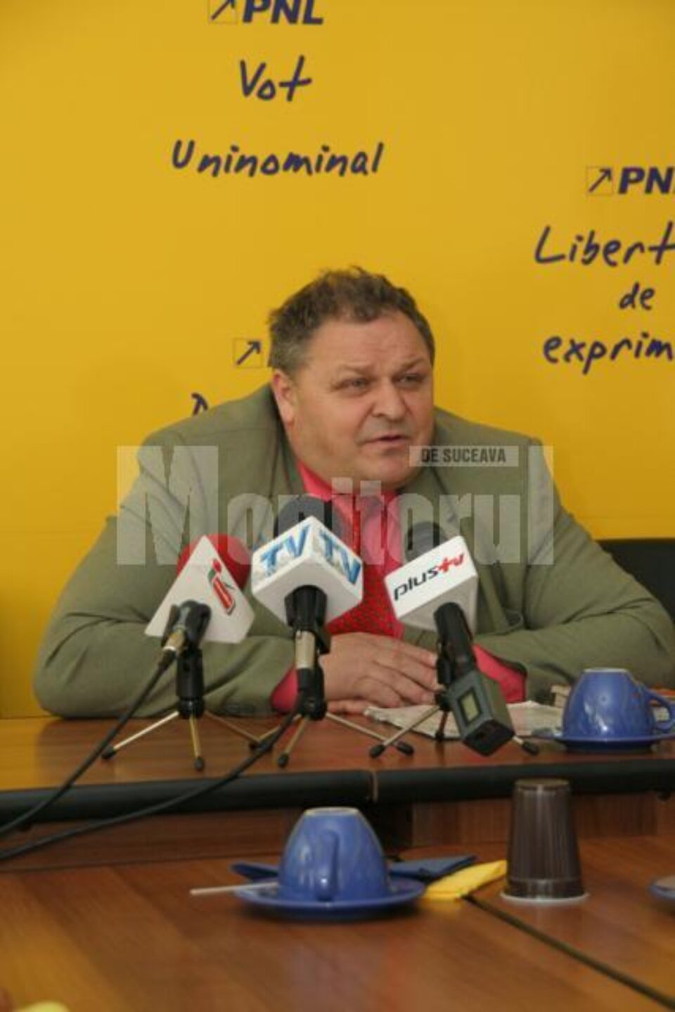 Brîndușel Nichitean:„Acest director de școală m-a sunat și mi-a spus că domnul Carcalete i-a transmis să nu se mai ocupe de campanie pentru PNL” Brîndușel Nichitean:„Acest director de școală m-a sunat și mi-a spus că domnul Carcalete i-a transmis să nu se mai ocupe de campanie pentru PNL”