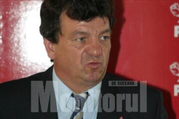 Bun de plată: Flutur somat să depună la casierie indemnizația de senator