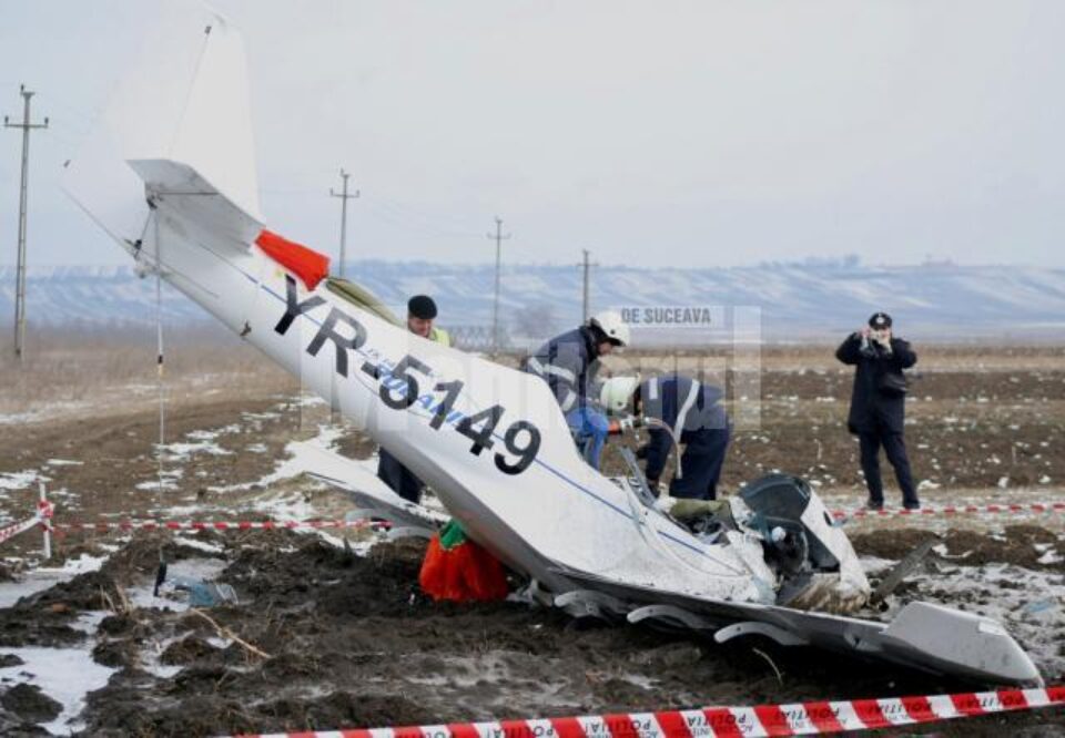 Motorul avionului lui Eric Rossman s-a oprit accidental în timpul zborului Motorul avionului lui Eric Rossman s-a oprit accidental în timpul zborului