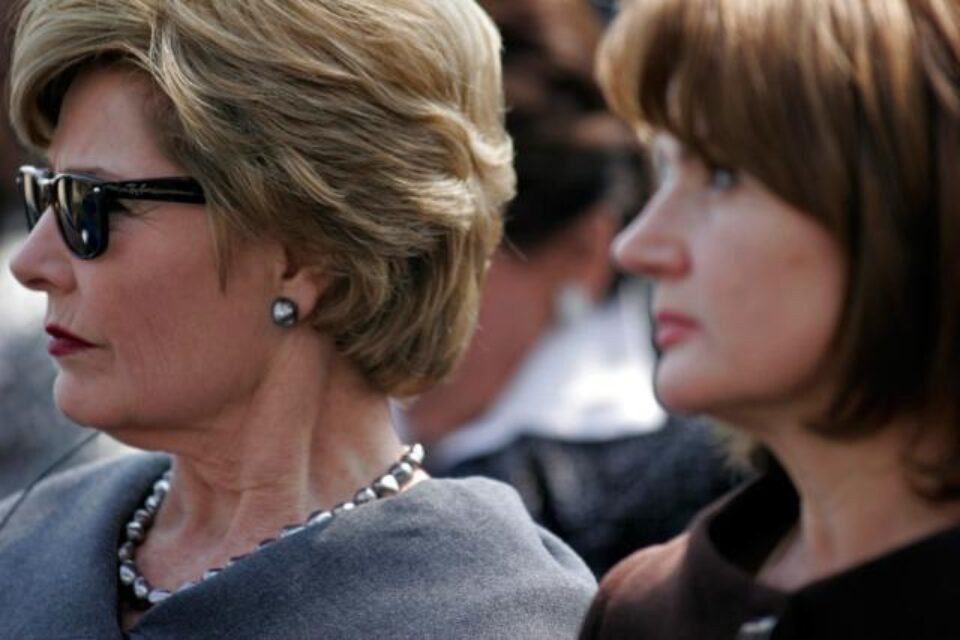 Primele doamne, Laura Bush și Maria Băsescu