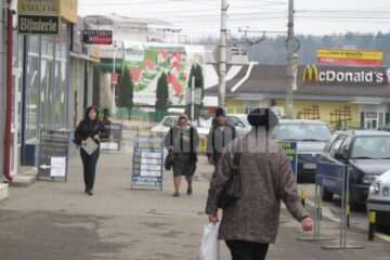 Slalom printre panouri publicitare