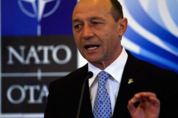 Băsescu: NATO își asumă crearea unui scut antirachetă complementar celui al SUA