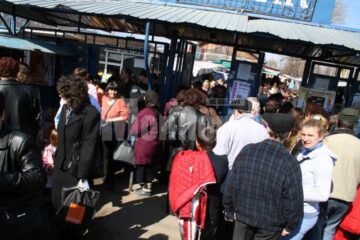 Preocupare: Primarul Lungu nu vrea „băieți deștepți” în bazarul Suceava