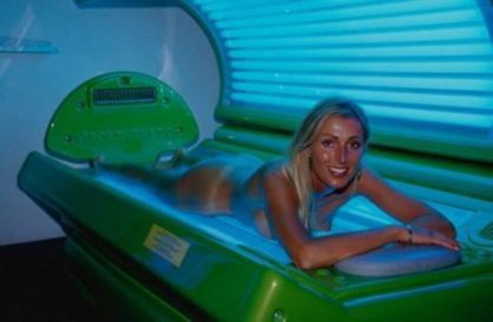 Bronzarea artificială crește cu 75% riscurile de cancer al pielii Foto: ALAMY