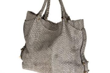 Sirena Bag, creație Georgio Armani Foto: SFILATE