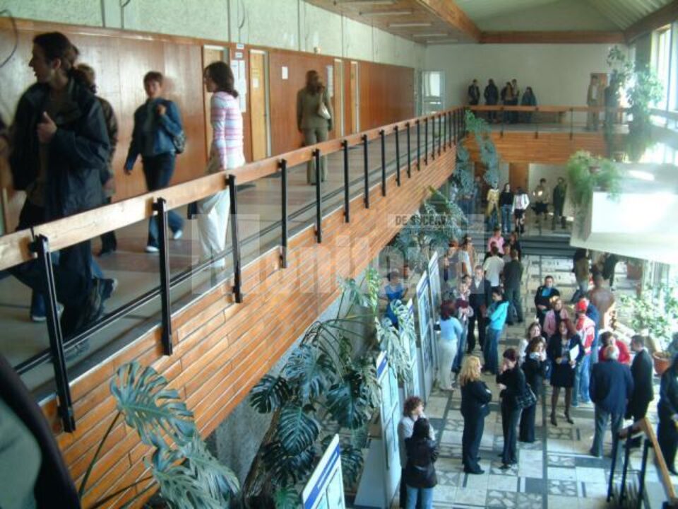 Cifra de școlarizare: Universitatea Suceava scoate la concurs peste 3000 de locuri de admitere la facultate Cifra de școlarizare: Universitatea Suceava scoate la concurs peste 3000 de locuri de admitere la facultate