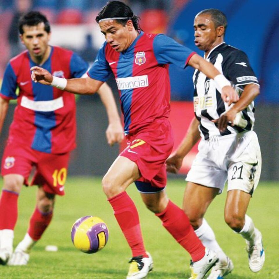 Steaua are două lungimi avans față de CFR Cluj, dar un program mai greu în ultimele 5 etape