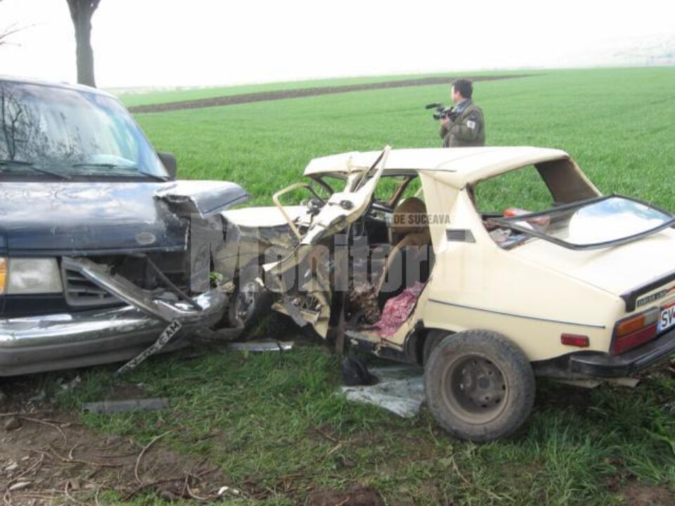 Moarte pe șosea: Doi morți, după un cumplit accident rutier la Pătrăuți