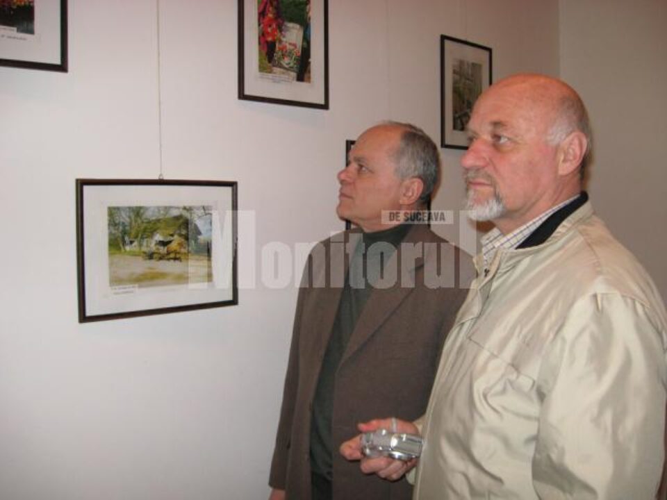 Viceconsulul Mykhailo Lienkov și Ioan Bodnar, președintele UUR-Ținutul Bucovina
