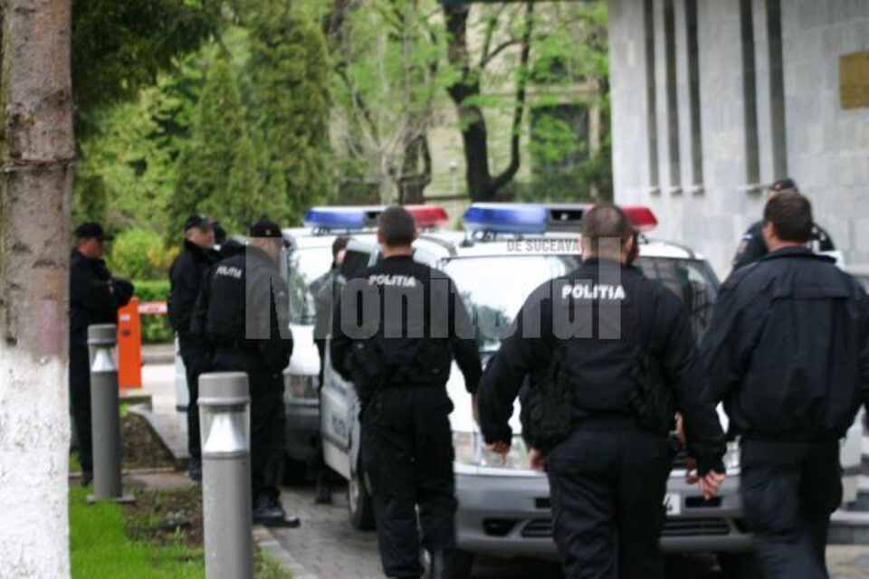 Sediul Parchetelor s-a transformat ieri într-o fortăreață