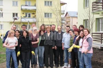 OMV a plantat o sută de copaci în municipiul Suceava