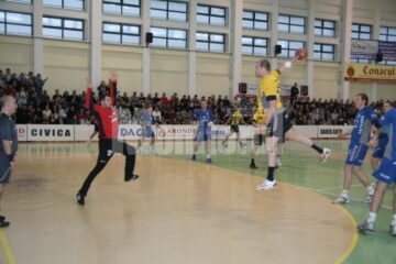 Handbal: Universitatea nu a reușit surpriza în fața Reșiței