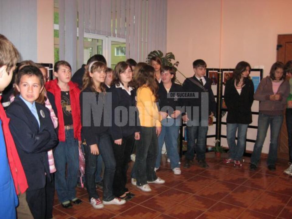 Micii pictori de icoane de la Școala Nr. 4