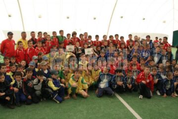 La final, micii fotbaliști au făcut o fotografie de grup