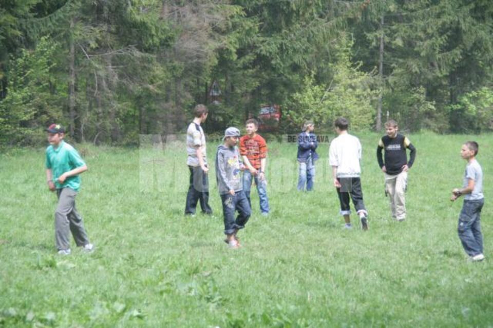 În aer liber: Sucevenii au serbat ziua de 1 Mai la iarbă verde