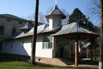 Astăzi: Sucevenii vor lua „Agheasma mică”, de „Izvorul Tămăduirii”