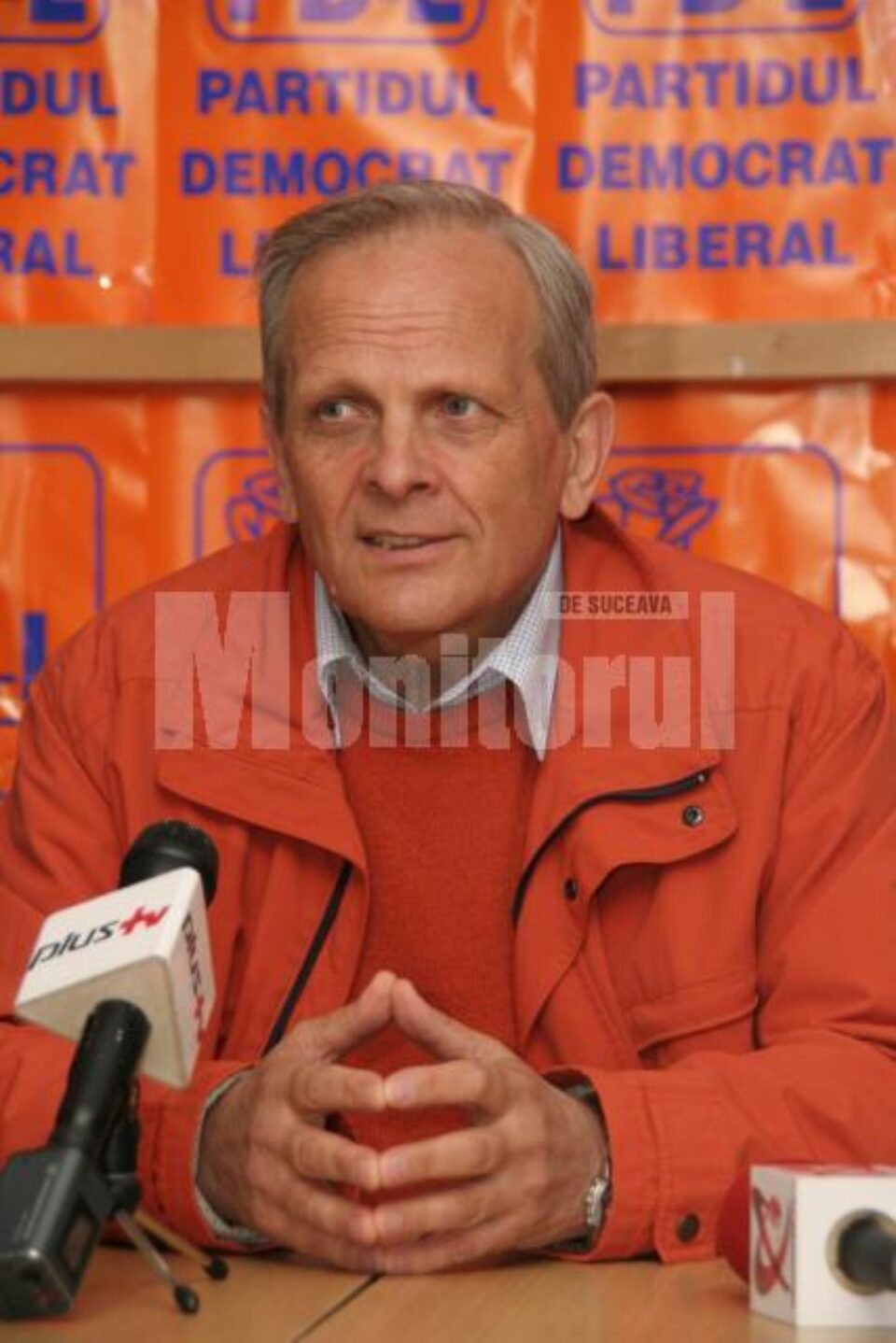 Uimire: Stolojan consideră „incredibilă” revenirea lui Năstase în politică