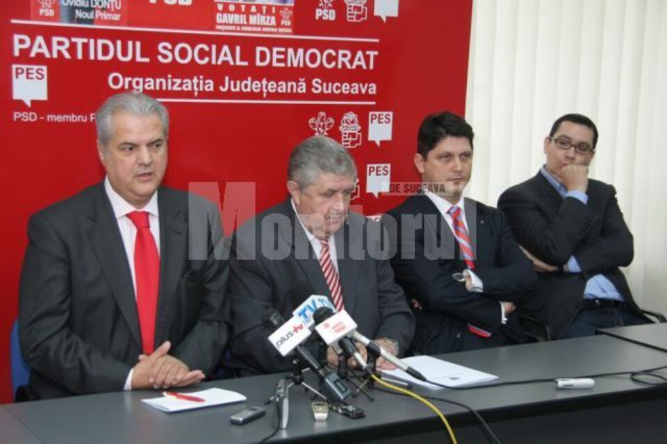 Liderii PSD critică „opulența” campaniei electorale a PD-L Liderii PSD critică „opulența” campaniei electorale a PD-L