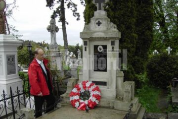 Donțu a depus o jerbă de flori la mormântul fostului primar al Sucevei Franz cavaler Des Loges