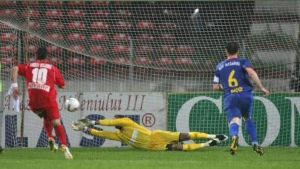 Dinamo-Steaua, un derby care și-a onorat blazonul