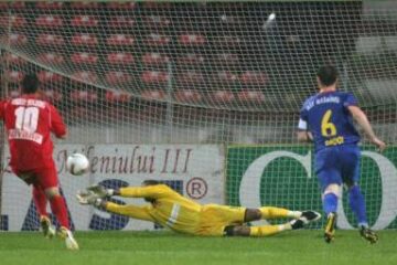 Dinamo-Steaua, un derby care și-a onorat blazonul