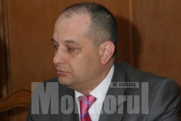 Măsuri: Amenințări cu demiterea pentru șefii instituțiilor cu afișe electorale