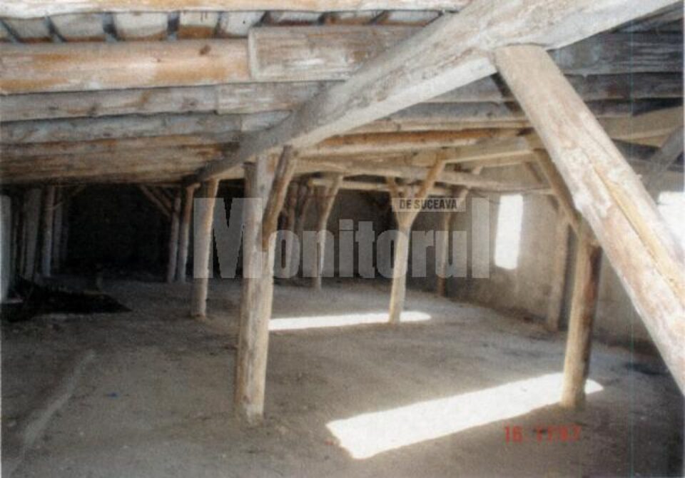 Clădirea scoasă la vânzare de către CJ Suceava