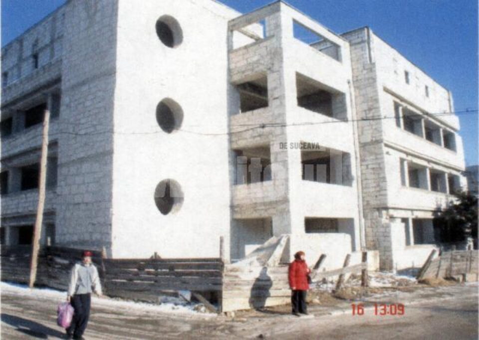 Clădirea scoasă la vânzare de către CJ Suceava