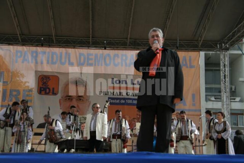 De Ziua Europei: Spectacol de ținută oferit de PD-L sucevenilor