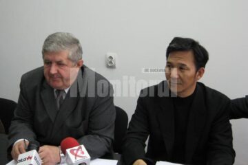 Presedintele CJ Suceava, Gavril Mîrza, și vicepresedintele AM NYC Gruoup, Bo Yu