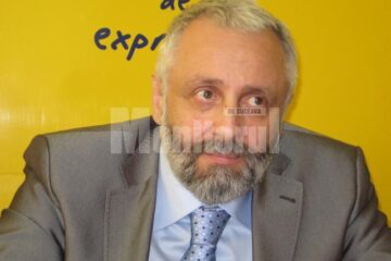 Acuze: Primarul PD-L din Slatina, acuzat de PNL că interzice afișajul electoral